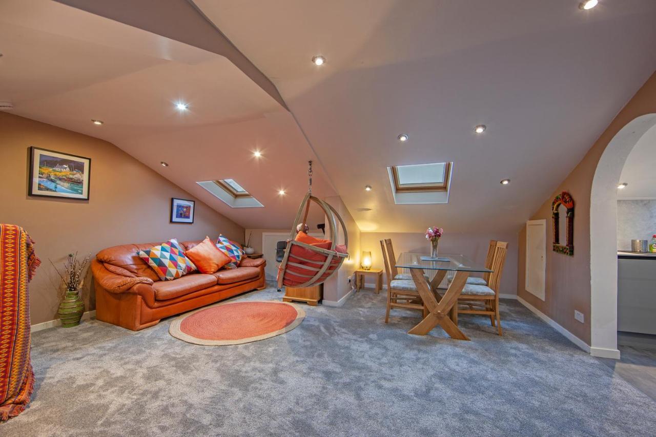 Premium 2Nd Floor 2 Bed Apt Sleeps 4 Adults In Oban Town מראה חיצוני תמונה