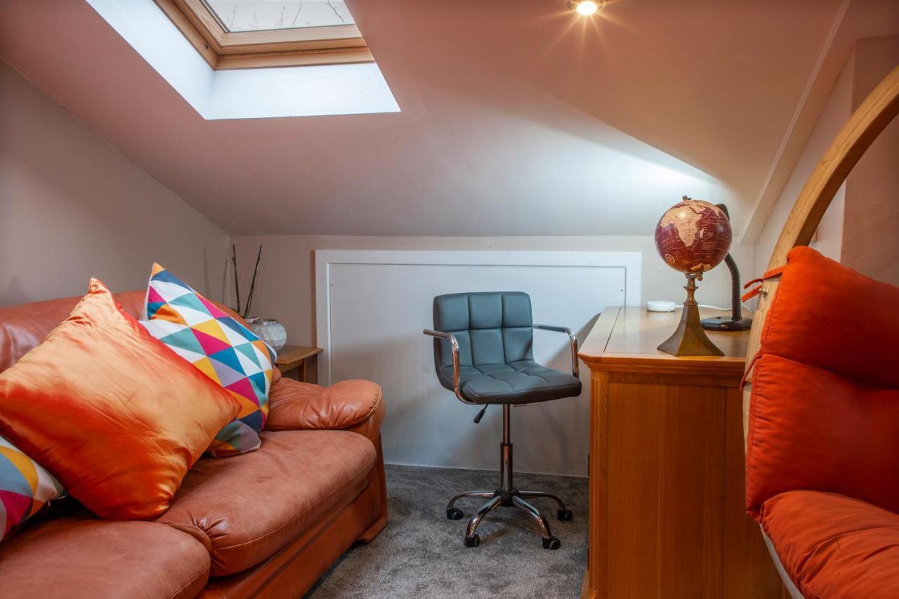 Premium 2Nd Floor 2 Bed Apt Sleeps 4 Adults In Oban Town מראה חיצוני תמונה
