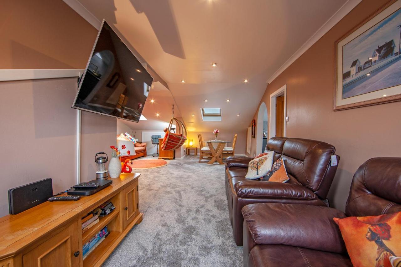 Premium 2Nd Floor 2 Bed Apt Sleeps 4 Adults In Oban Town מראה חיצוני תמונה