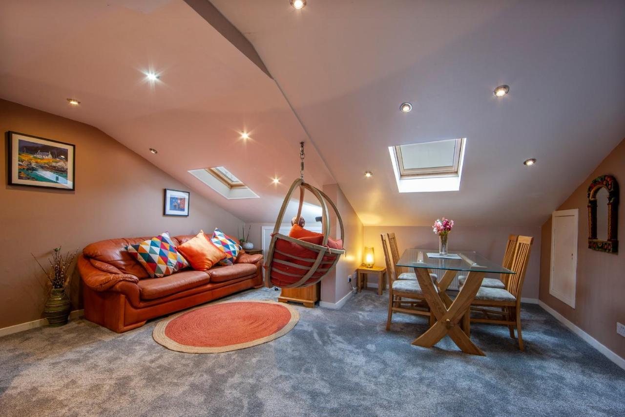 Premium 2Nd Floor 2 Bed Apt Sleeps 4 Adults In Oban Town מראה חיצוני תמונה