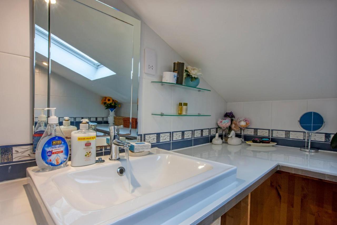 Premium 2Nd Floor 2 Bed Apt Sleeps 4 Adults In Oban Town מראה חיצוני תמונה